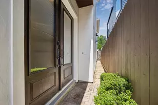 2111 Huldy St, Houston, TX 77019 - Photo 11