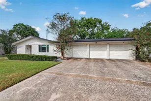 9906 Cliffwood Dr, Houston, TX 77096 - Photo 9
