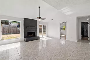 10319 Sand Pass Ln, Houston, TX 77064 - Photo 3