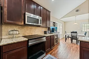 407 Corydon Dr, Houston, TX 77336 - Photo 7
