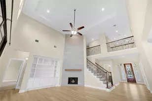 83 W Canyon Wren Cir, The Woodlands, TX 77389 - Photo 3