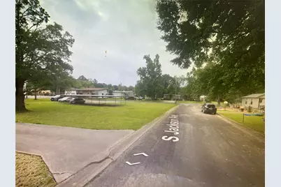 220 S Jackson Avenue, Livingston, TX 77351 - Photo 1