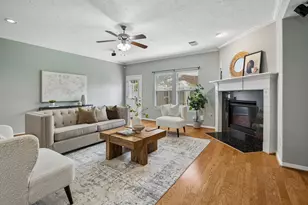 1334 Ella Pl, Houston, TX 77008 - Photo 11