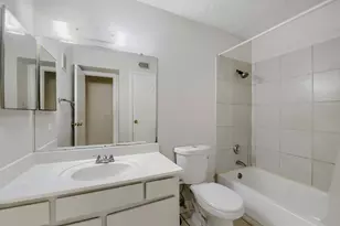 10101 S Gessner Rd, Houston, TX 77071 - Photo 27