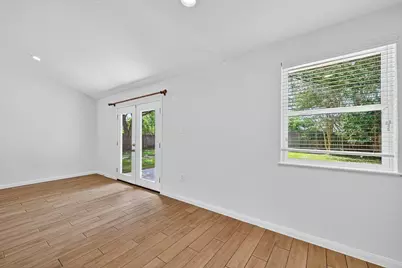 5727 Cartagena Street, Houston, TX 77035 - Photo 17