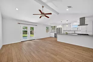 5727 Cartagena St, Houston, TX 77035 - Photo 7