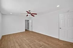 5727 Cartagena St, Houston, TX 77035 - Photo 31