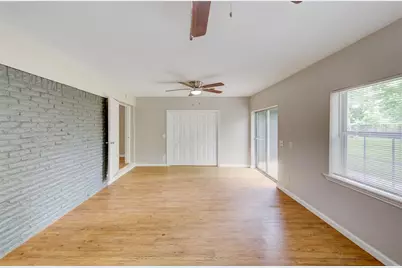 2110 Pecan Street, Dickinson, TX 77539 - Photo 9