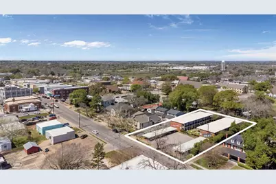 401 E Main Street, Brenham, TX 77833 - Photo 27