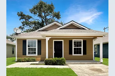 7426 Blue Jay Drive, Texas City, TX 77591 - Photo 1