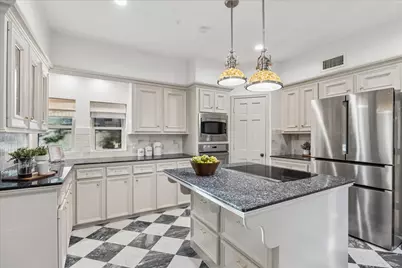 44 Dovewood Place, The Woodlands, TX 77381 - Photo 11