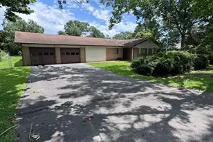 616 Pine Cir, Seabrook, TX 77586 - Photo 1