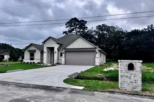 3207 Avenue I, Bay City, TX 77414 - Photo 3