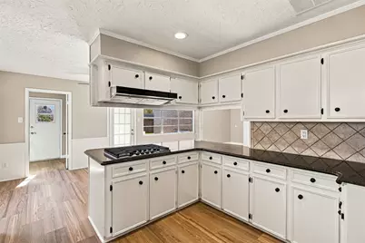 9707 Harrowgate Drive, Houston, TX 77031 - Photo 9