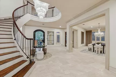 918 Huntington Cove, Houston, TX 77063 - Photo 9