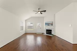 2210 Plum Square Ct, Fresno, TX 77545 - Photo 5