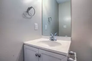 10610 Pine Landing Dr, Houston, TX 77088 - Photo 19
