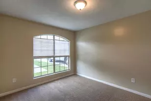 10610 Pine Landing Dr, Houston, TX 77088 - Photo 15