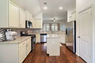 1358 Tee Time Ct, Crosby, TX 77532 - Photo 3