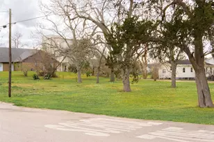 204 3rd St, Rosenberg, TX 77471 - Photo 1