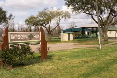 204 3rd Street, Rosenberg, TX 77471 - Photo 5