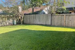 14227 Sandfield Dr, Houston, TX 77077 - Photo 29