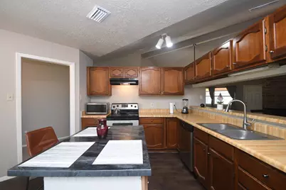 10102 Barmont Drive, La Porte, TX 77571 - Photo 9