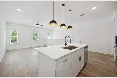 8021 Cora Street #B, Houston, TX 77088 - Photo 11