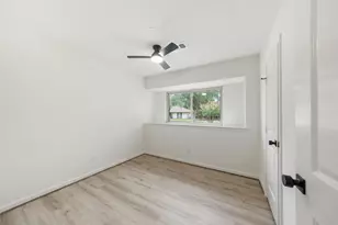 5507 De Milo Dr, Houston, TX 77092 - Photo 17