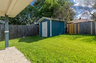2027 Alabama St, Pasadena, TX 77503 - Photo 23