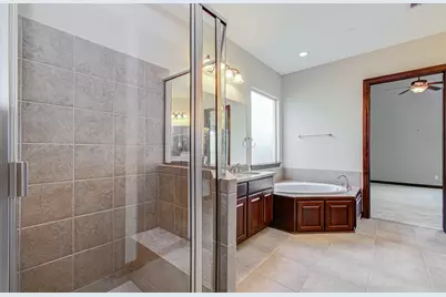 5711 Avon Landing Lane, Sugar Land, TX 77479 - Photo 25