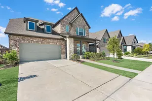 11823 Sawgrass Dr, Mont Belvieu, TX 77523 - Photo 1