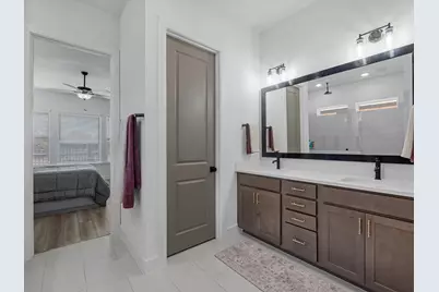 11823 Sawgrass Drive, Mont Belvieu, TX 77523 - Photo 17