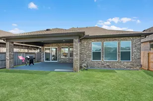 11823 Sawgrass Dr, Mont Belvieu, TX 77523 - Photo 3