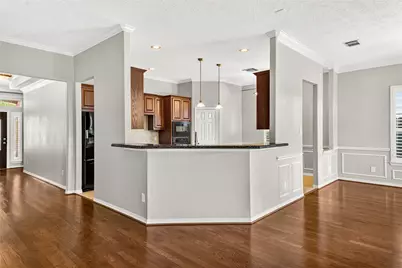 1470 Sherwood Park Circle, Houston, TX 77043 - Photo 23