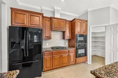 1470 Sherwood Park Circle, Houston, TX 77043 - Photo 15