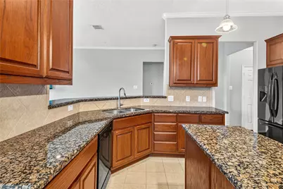 1470 Sherwood Park Circle, Houston, TX 77043 - Photo 13