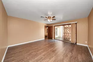 12803 Coolgreen St, Houston, TX 77013 - Photo 21
