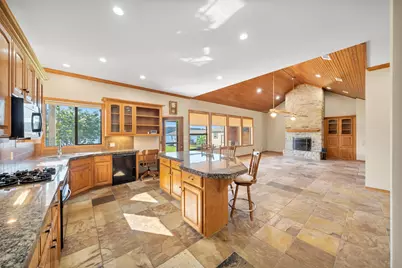 15920 Malibu E, Willis, TX 77318 - Photo 11