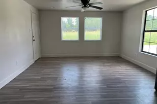 201 Eastwood St, Houston, TX 77011 - Photo 15