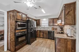 4957 Shadowbend Dr, Corpus Christi, TX 78413 - Photo 5