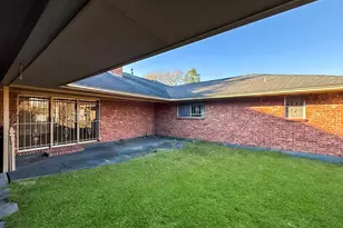 8219 Colgate St, Houston, TX 77061 - Photo 37