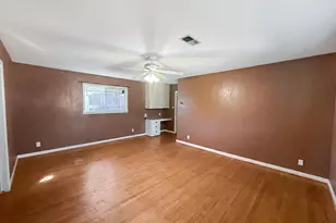 8219 Colgate St, Houston, TX 77061 - Photo 17