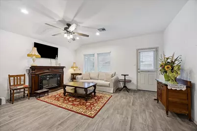 1237 Waterside Trace, Sealy, TX 77474 - Photo 9