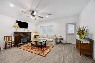 1237 Waterside Trce, Sealy, TX 77474 - Photo 9