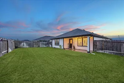 1237 Waterside Trace, Sealy, TX 77474 - Photo 5