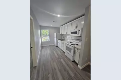 4724 4th           Units    B,C,D,E Street, Bacliff, TX 77518 - Photo 1