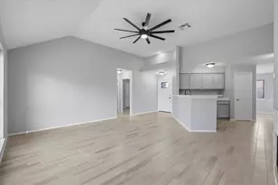 1909 Wildwood Dr, Deer Park, TX 77536 - Photo 9