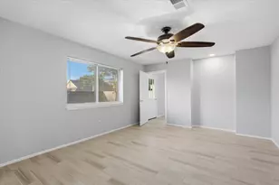 1909 Wildwood Dr, Deer Park, TX 77536 - Photo 17