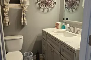 1206 Nelson St, Yoakum, TX 77995 - Photo 5